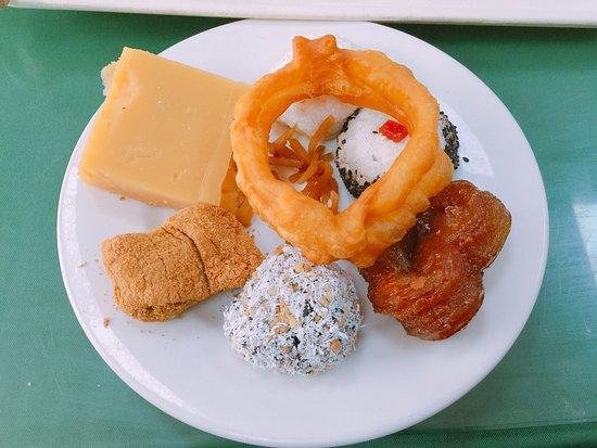 Huguosi Xiaochi Restaurant